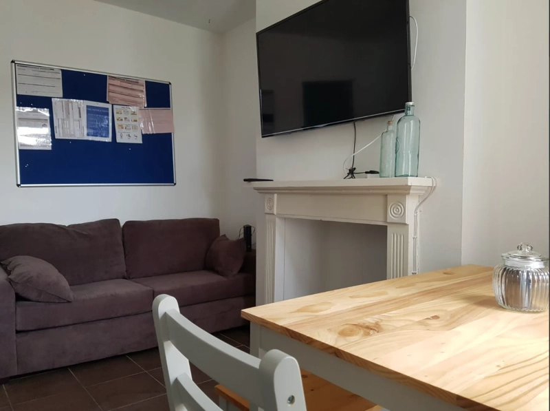Vernon Street | 6 Bed | Student House - Thumbnail 2